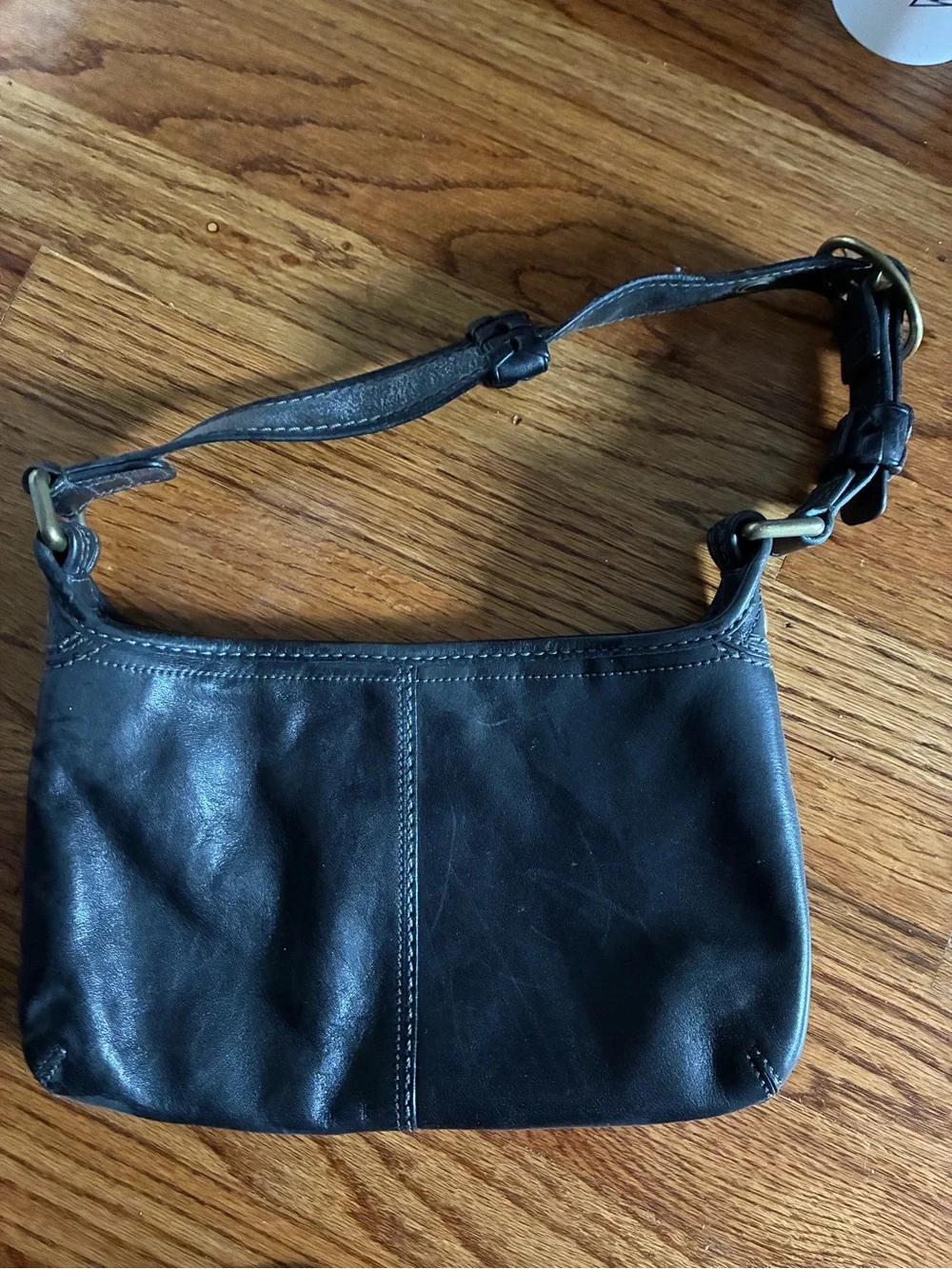 Coach compact shoulder